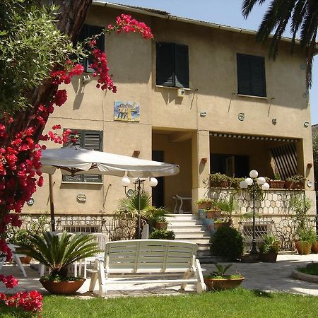 B&B Villa Fantasia ガエータ エクステリア 写真